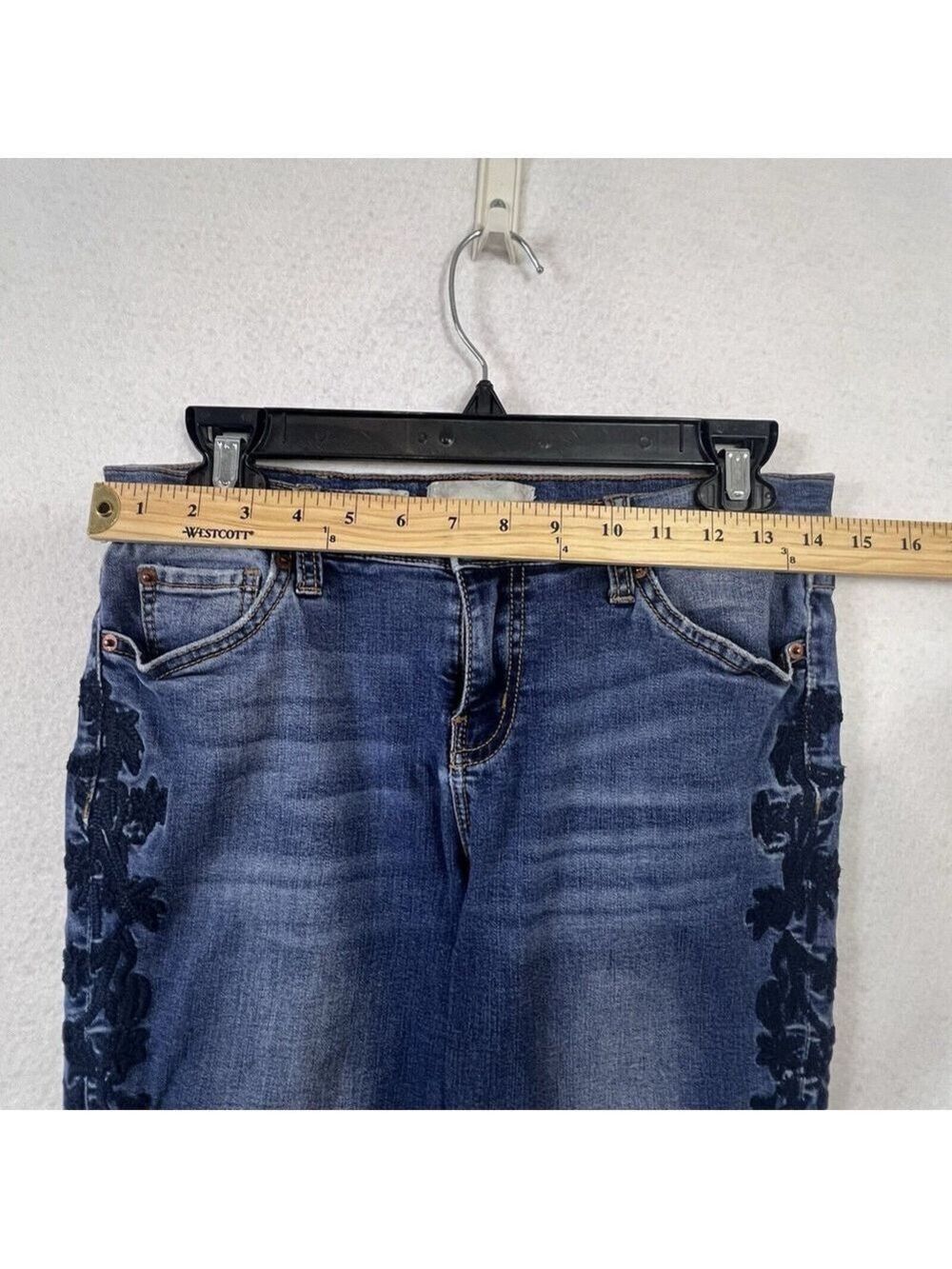Band of Gypsies Lola Skinny Ankle Jeans Womens 29 Blue Denim Raw Hem Embroidered - Picture 4 of 11